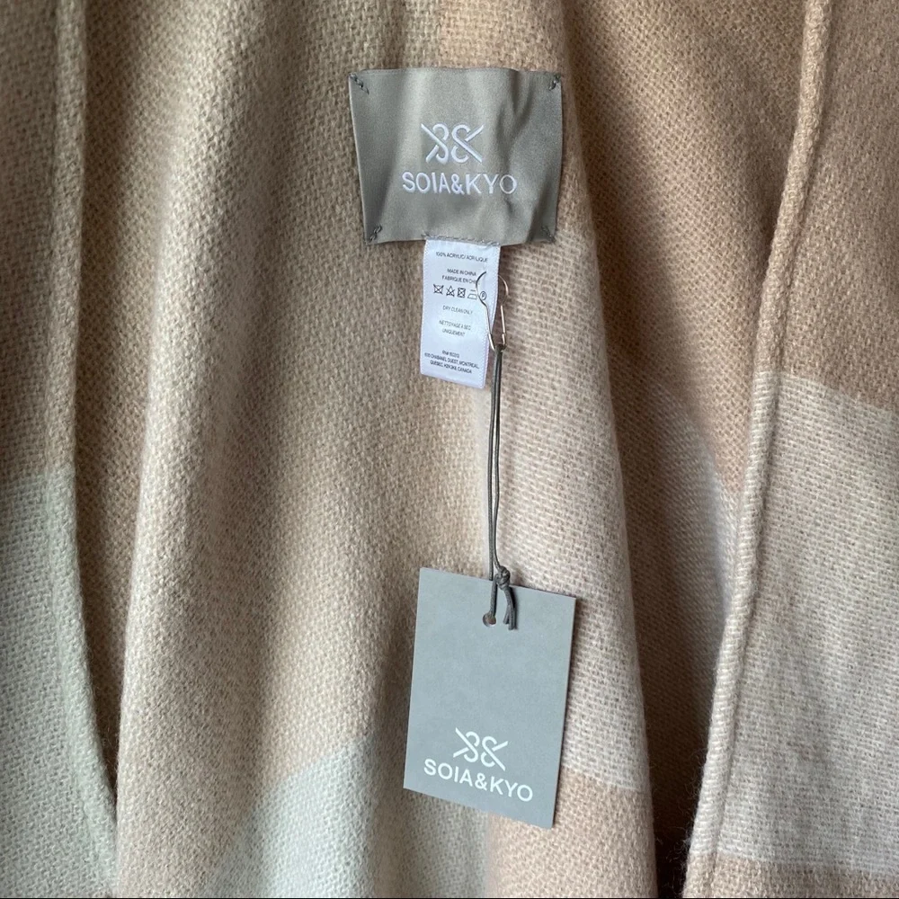 SOIA & KYO Woven Scarfigan Blanket With Fringe NWT
